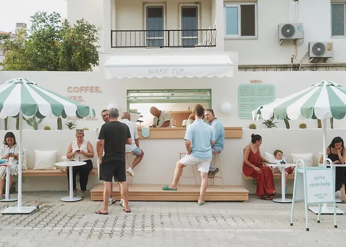 Wake Cup Alacati Liefdeshotel Çeşme